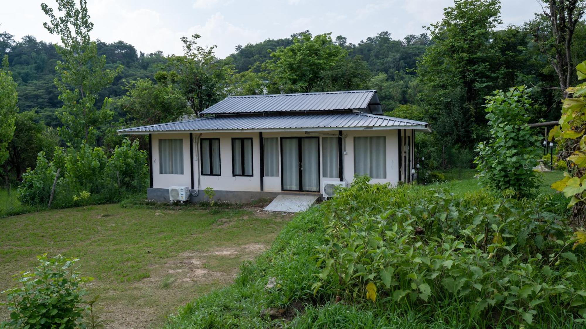 Dev Bhoomi Farms & Cottages Dharamshala Exterior foto