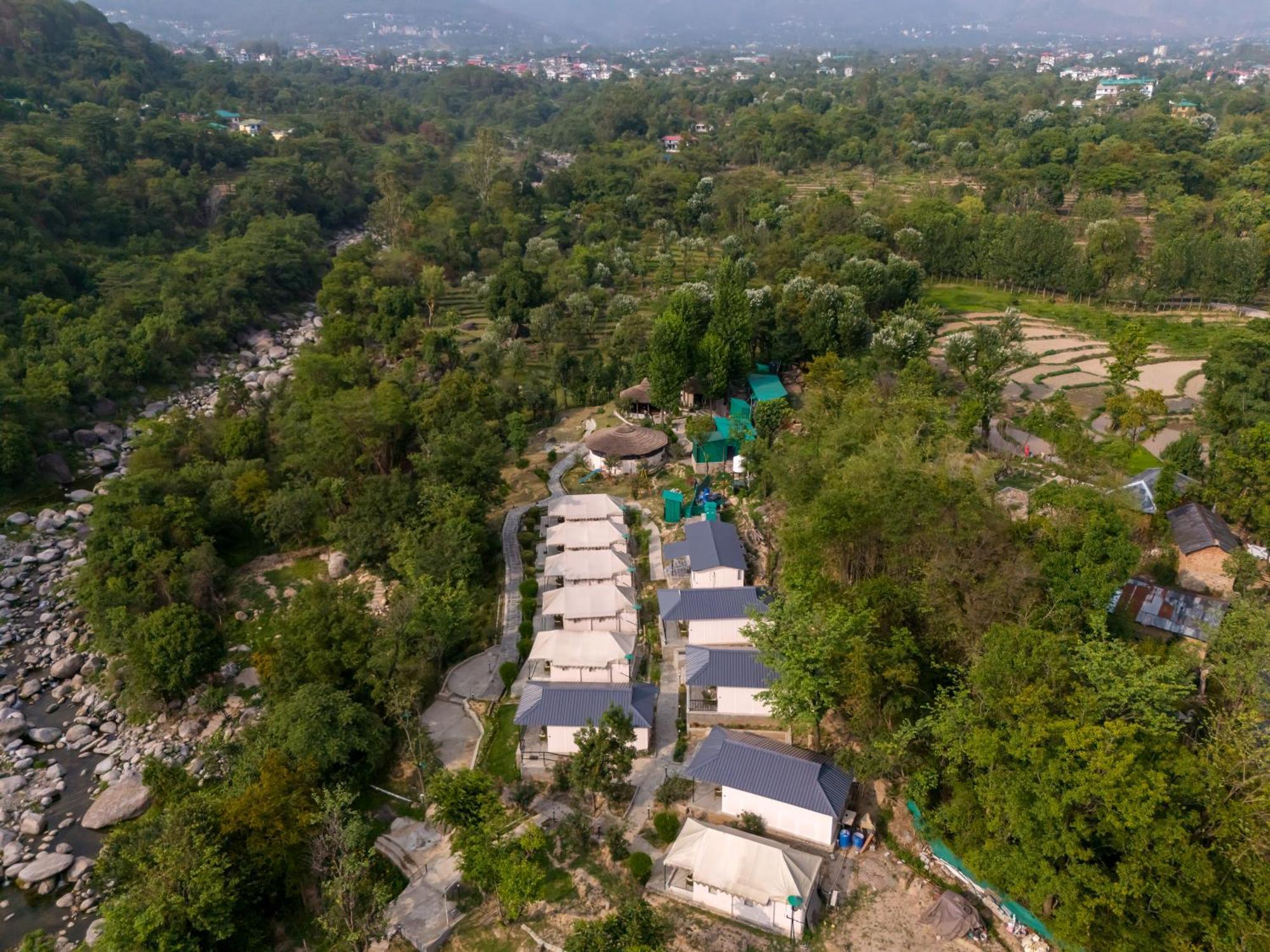 Dev Bhoomi Farms & Cottages Dharamshala Exterior foto